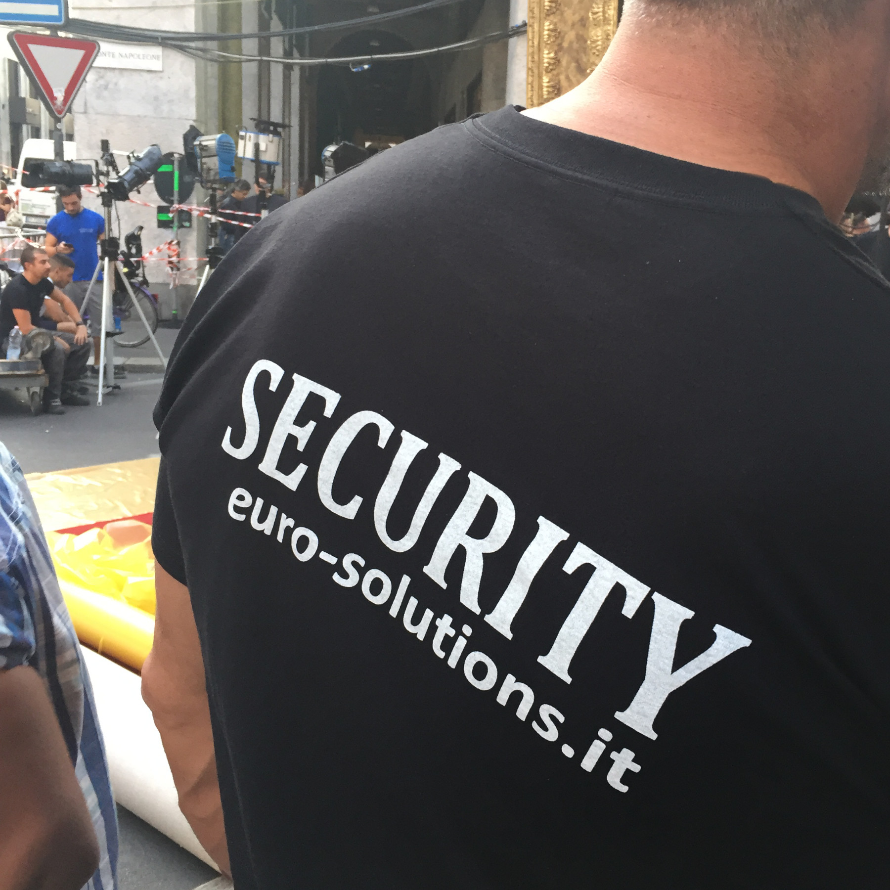 24 security service08 1x